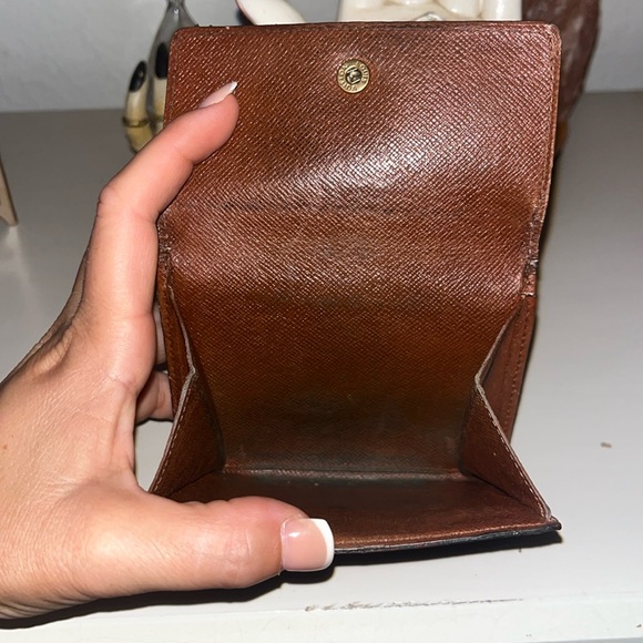 Louis Vuitton Compact Wallet - Picture 3 of 9